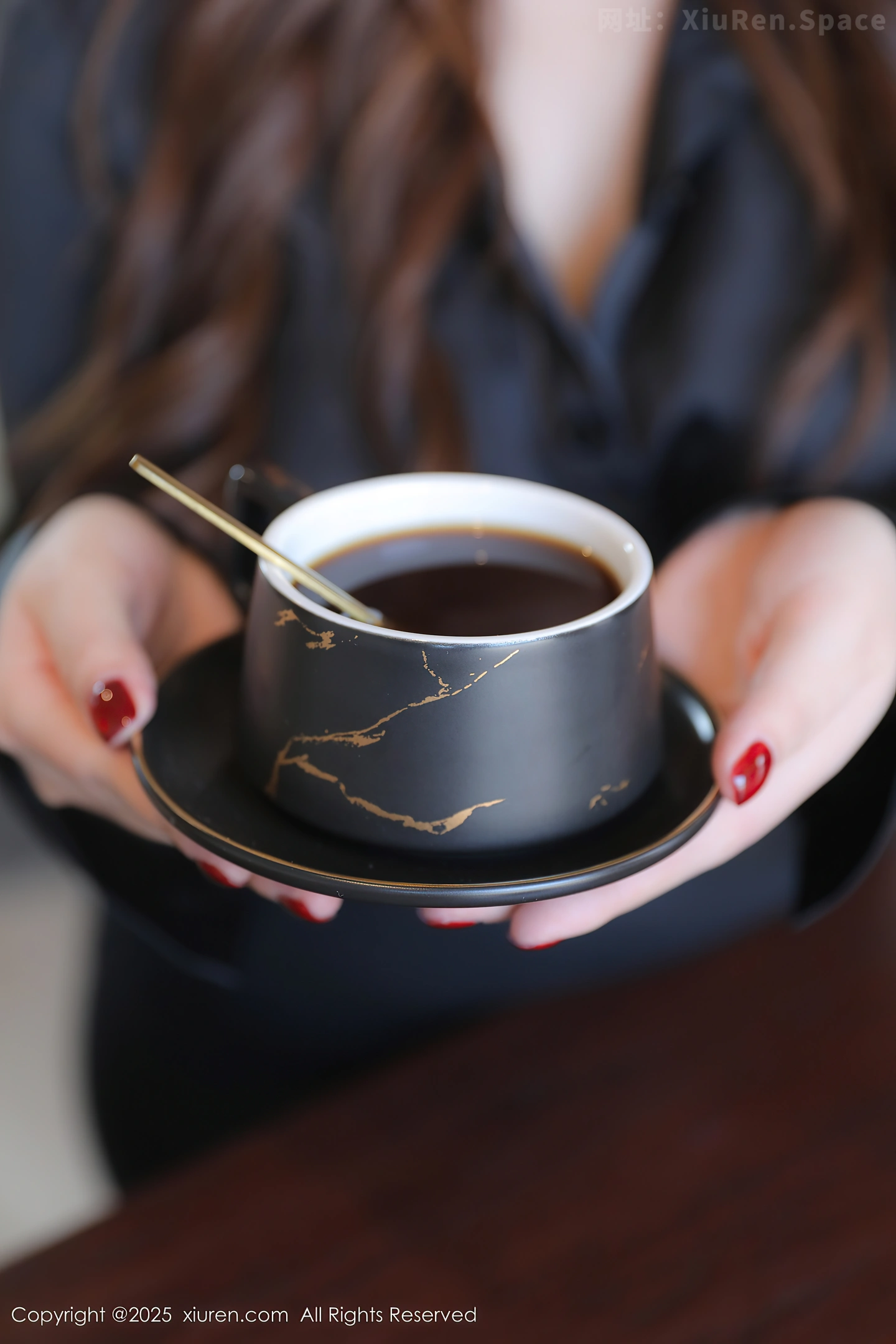 图片[6]-[XiuRen秀人网] VOL.9784 模特蛋蛋宝黑色OL服饰露紫色蕾丝内衣配超薄黑丝秀美腿诱惑写真83P-秀人网官方网站